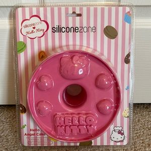 Hello Kitty Silicone Angel Cake Mold New in Package